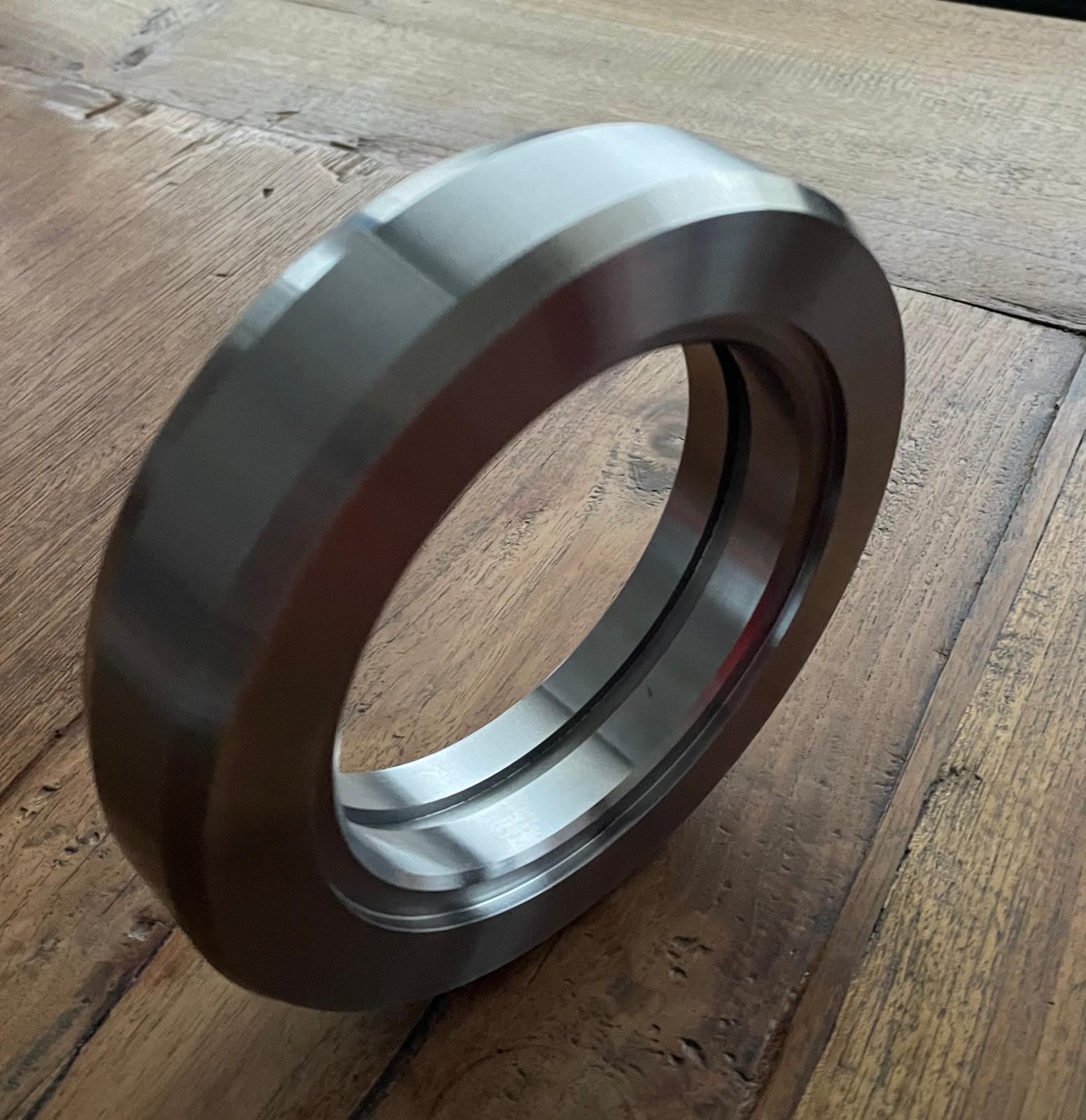 Loopring uit 42CrMo4, loopvlak gehard